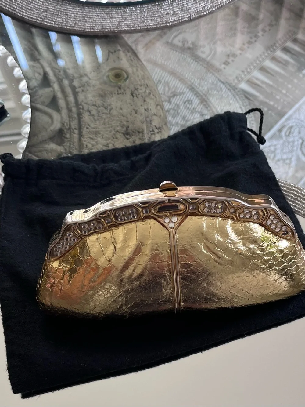 N/A elegant gold